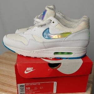 Nike Air Max 1 SE White with Blue and Iridescent Accents